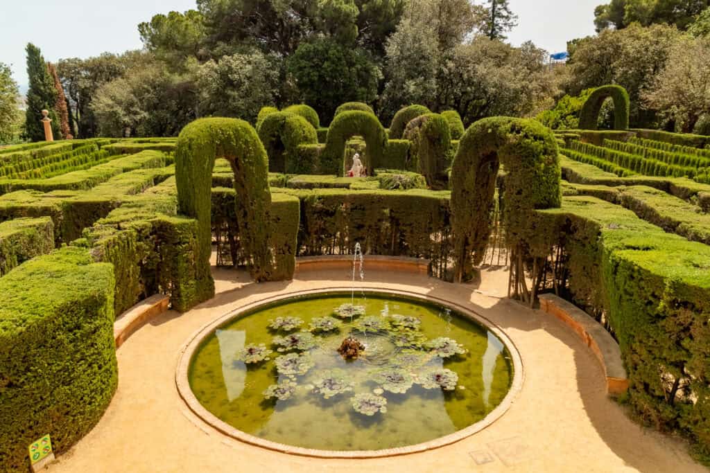 The fountain at the entrance of the Parc del Laberint d’Horta.