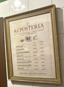 A menu portraying the cookie options of Reposteria